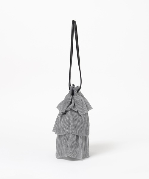 LEPSIM(レプシィム)の「アソートフリルバッグ 579049(ショルダーバッグ・レディース・シルバー/ブラック/ブラック系その他・ONE SIZE)」の8枚目の写真