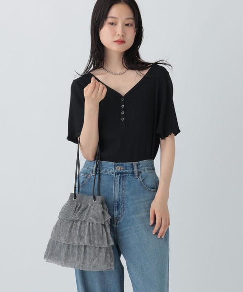 LEPSIM(レプシィム)の「アソートフリルバッグ 579049(ショルダーバッグ・レディース・シルバー/ブラック/ブラック系その他・ONE SIZE)」の17枚目の写真