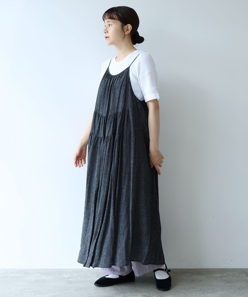 yuni(ユニ )の「dot print jumper スカート(ジャンパースカート・レディース・ブラック系その他4・FREE)」の6枚目の写真