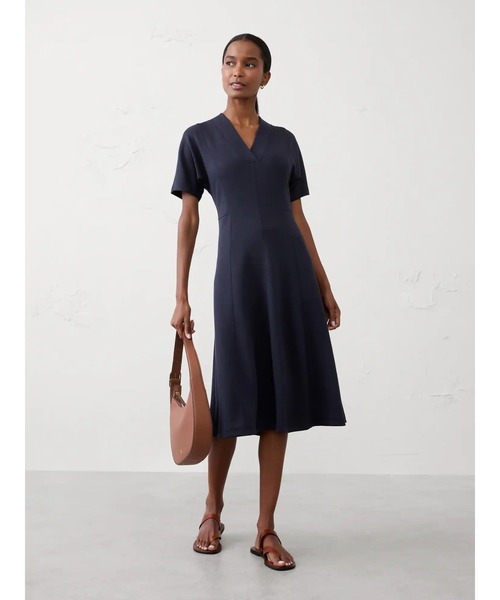 BANANA REPUBLIC FACTORY STORE スキューバ Vネック ミディ