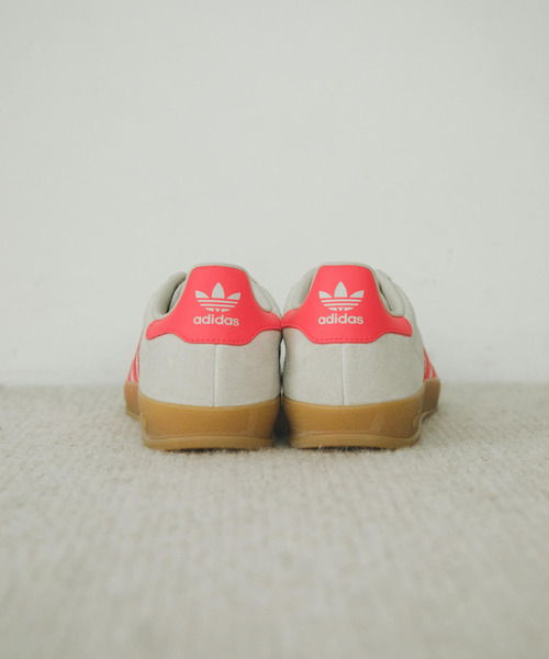 adidas（アディダス）の「『一部WEB限定サイズ』adidas　Exclusive GAZELLE INDOOR（スニーカー・レディース・ベージュ系その他・23/23.5/24/24.5/25）」の7枚目の写真