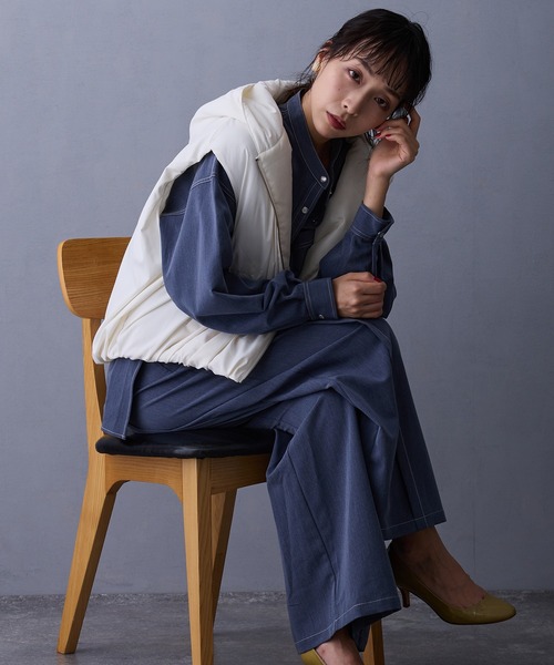 NICOLE white（ニコルホワイト）の「テンセルデニムシャツ（シャツ/ブラウス・レディース・インディゴブルー/ブルー/ブラック・FREE）」の5枚目の写真