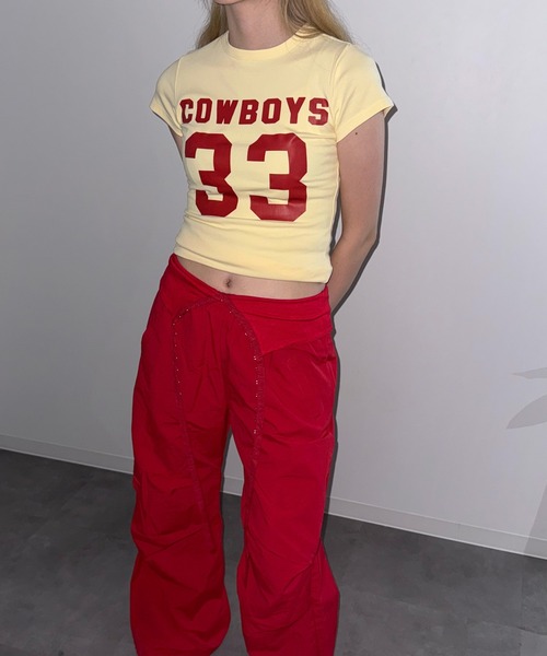 MEMECLE(メメクル)の「【 MEMECLE / メメクル 】33 プリントロゴ COWBOYS Tシャツ(Tシャツ/カットソー・レディース・ピンク/ネイビー/イエロー/レッド/ホワイト・FREE)」の15枚目の写真