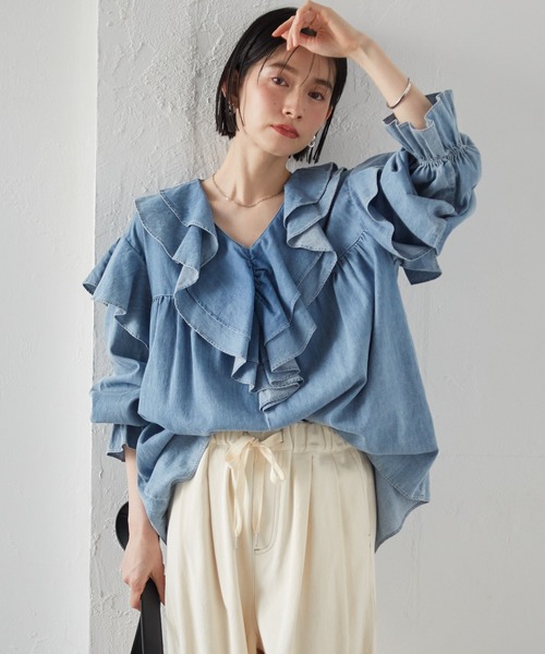 RANAN(ラナン)の「ビッグカラーフリルデニムブラウス(シャツ/ブラウス・レディース・ブルー/ネイビー・M/L/LL)」の16枚目の写真