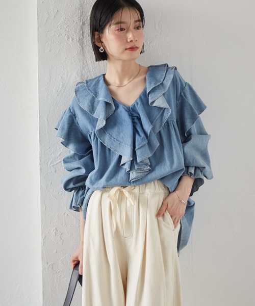 RANAN(ラナン)の「ビッグカラーフリルデニムブラウス(シャツ/ブラウス・レディース・ブルー/ネイビー・M/L/LL)」の17枚目の写真