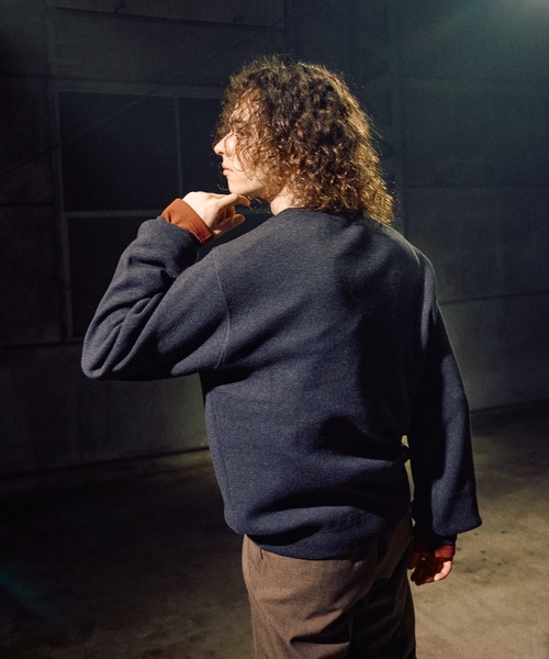 CASPER JOHN(キャスパージョン)の「Wool cotton high gauge crew neck sweater / ウールコットンハイゲージクルーネックセーター(ニット/セーター・メンズ・オレンジ/ブラック/アイボリー/ブルー・LARGE/MEDIUM/SMALL/X-SMALL)」の6枚目の写真
