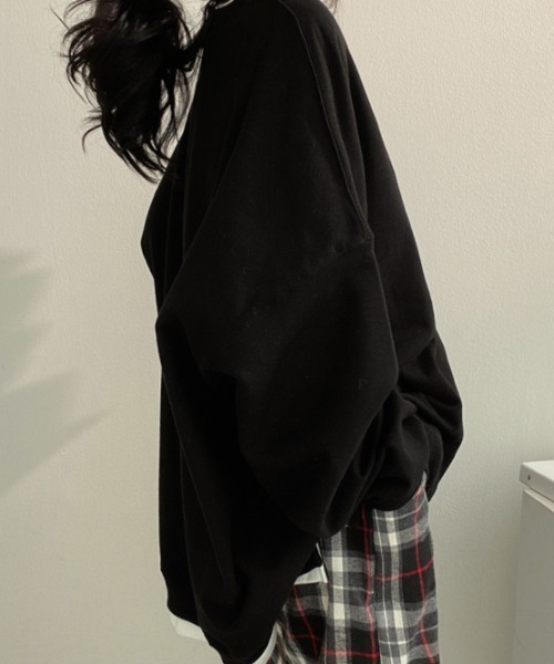cammie(キャミー)の「重ね着風ゆるトップス(スウェット・レディース・ブルー/グレー/イエロー/ブラック・LARGE/MEDIUM)」の7枚目の写真