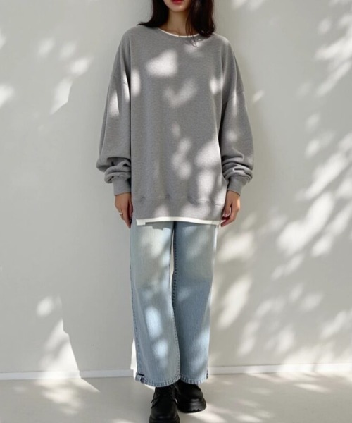 cammie(キャミー)の「重ね着風ゆるトップス(スウェット・レディース・ブルー/グレー/イエロー/ブラック・LARGE/MEDIUM)」の13枚目の写真