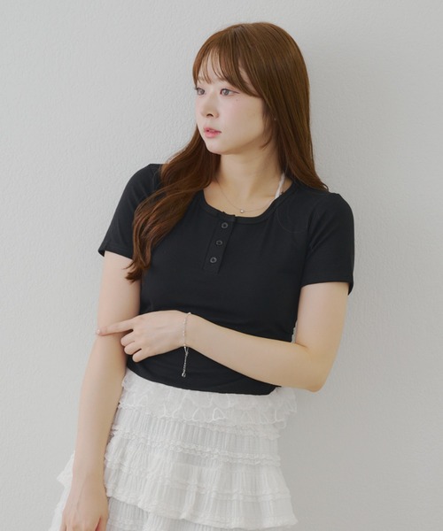 continuer de NICE CLAUP（コンティニューデナイスクラップ）の「レースホルターＴ（Tシャツ/カットソー・レディース・イエロー/オートミール/ブラック・FREE）」の4枚目の写真