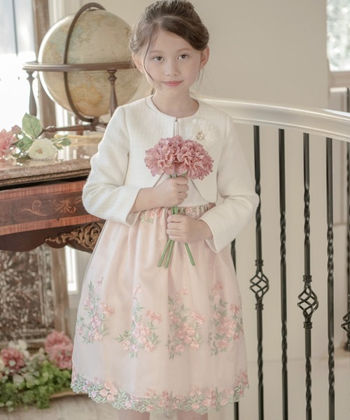 Catherine Cottage（キャサリンコテージ）の「エンブロイダリーフラワーレースアンサンブル（スーツセット・キッズ・ピンク/ネイビー/ベージュ/シルバー/ブルー/ライラック・110/120/130）」の5枚目の写真