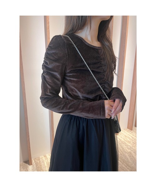 DIP IN CHOCOLATE（ディップインチョコレート）の「シャーリングベロアトップス【DIP IN CHOCOLATE】（Tシャツ/カットソー・レディース・オフホワイト/ブラウン/ブラック/ライトグレー・F）」の5枚目の写真