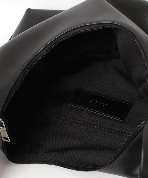 バッグ studious Oversize leather shoulder bag Oversize leather shoulder bag（ショルダーバッグ）｜STUDIOUS