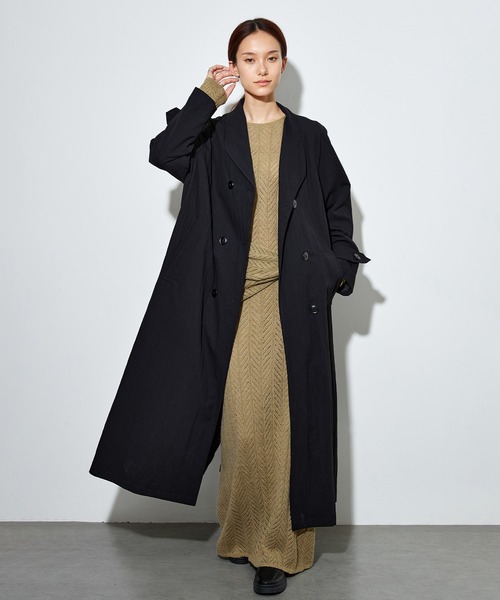 SUWDEE(スーディー)の「double button belted coat(その他アウター・レディース・グレイッシュベージュ/ブラック・M)」の2枚目の写真