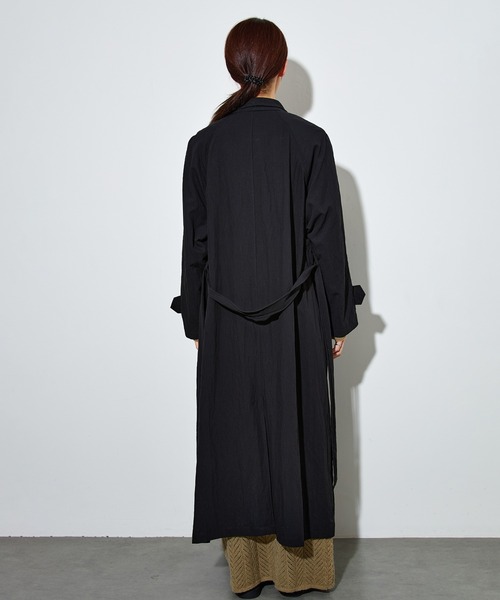 SUWDEE(スーディー)の「double button belted coat(その他アウター・レディース・グレイッシュベージュ/ブラック・M)」の6枚目の写真