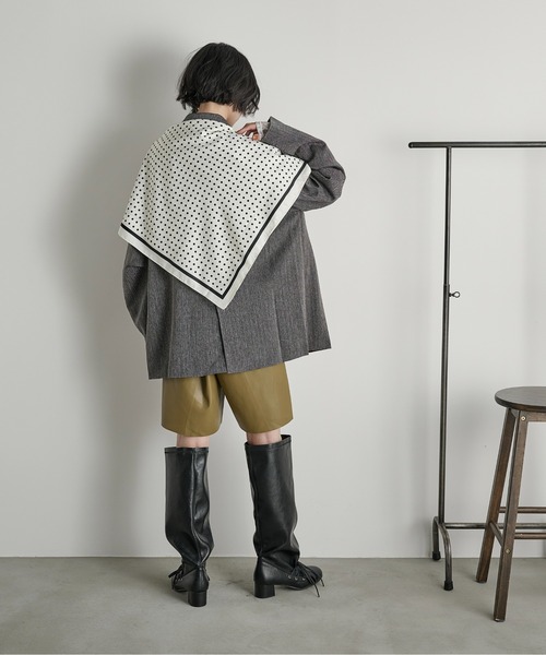 THE YOn(ザヨン)の「ドット大判スカーフ(バンダナ/スカーフ・レディース・ブラック/ベージュ/アイボリー・FREE)」の21枚目の写真