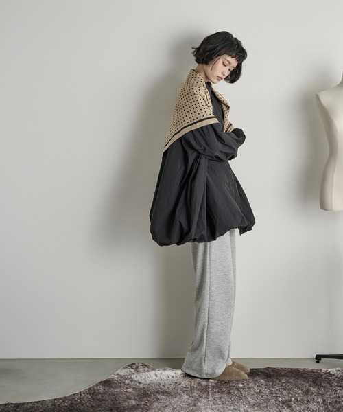 THE YOn(ザヨン)の「ドット大判スカーフ(バンダナ/スカーフ・レディース・ブラック/ベージュ/アイボリー・FREE)」の10枚目の写真