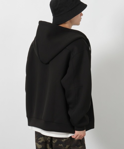 LAKOLE（ラコレ）の「エアダンボールZIPパーカー / 596296（パーカー・メンズ・レッド/ライトグレー/ブラック・LARGE/MEDIUM）」の17枚目の写真