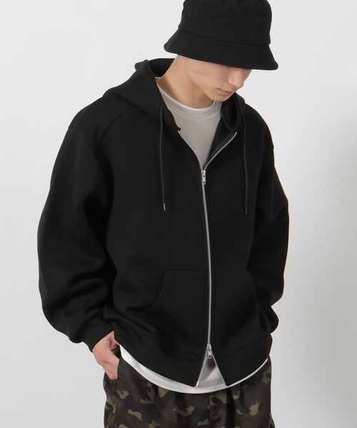 LAKOLE（ラコレ）の「エアダンボールZIPパーカー / 596296（パーカー・メンズ・レッド/ライトグレー/ブラック・LARGE/MEDIUM）」の13枚目の写真