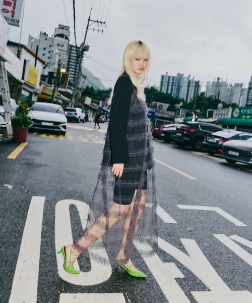 ANDRESD(アンドレスド)の「フリルラインガーリードレス / frill line girly dress(ドレス・レディース・チャコール/ブラック/ベージュ・S/M/L)」の21枚目の写真
