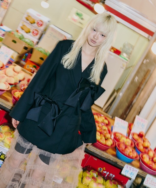 ANDRESD(アンドレスド)の「フリルラインガーリードレス / frill line girly dress(ドレス・レディース・チャコール/ブラック/ベージュ・S/M/L)」の6枚目の写真