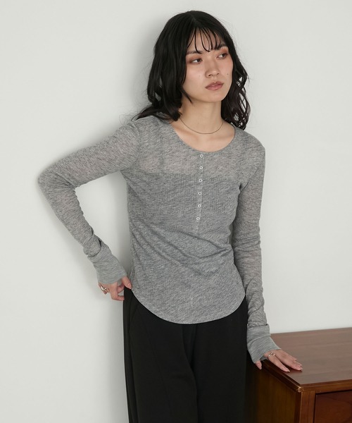 forksy.】シアーヘンリーネックラウンドヘムロングスリーブトップス