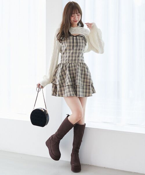 MAJESTIC LEGON（マジェスティックレゴン）の「フードボレロ×ミニキャミワンピセット（ワンピース・レディース・ベージュ系その他2/ベージュ/ブラック系その他・MEDIUM）」の9枚目の写真