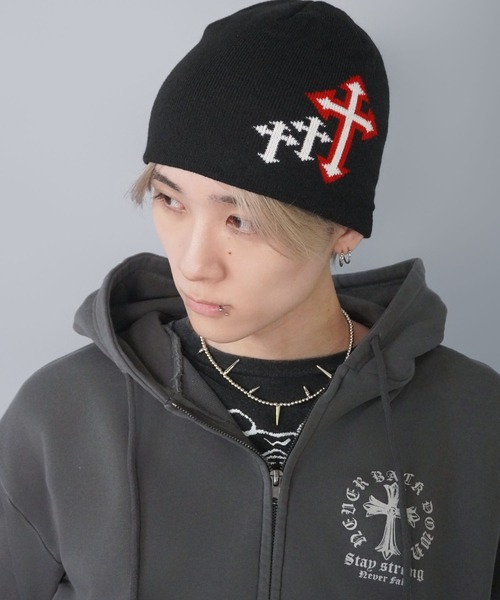 SPINNS（スピンズ）の「シングルニットビーニー/クロス/ユニセックス（ニットキャップ/ビーニー・メンズ・ホワイト×レッド/ブラック×レッド・ONESIZE）」の2枚目の写真