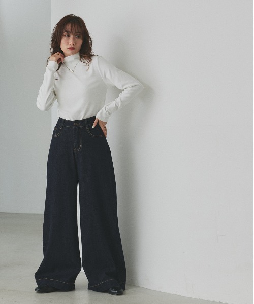 ad thie（アドティエ）の「CICA配合 ハイネック リブトップス（Tシャツ/カットソー・レディース・ブラック/オフホワイト・MEDIUM/LARGE）」の13枚目の写真