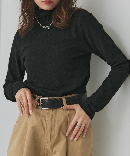 ad thie（アドティエ）の「CICA配合 ハイネック リブトップス（Tシャツ/カットソー・レディース・ブラック/オフホワイト・MEDIUM/LARGE）」の11枚目の写真