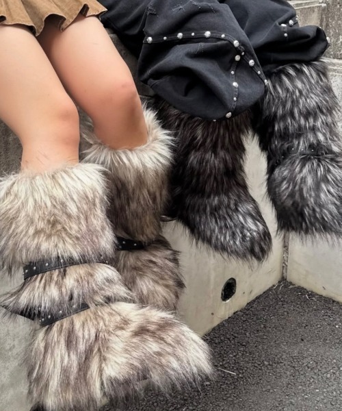 Never mind the XU（ネバーマインドザエックスユー）の「【Never mind the XU】belt fur boots / 【ネバーマインド ザ エックスユー】ベルトファーブーツ <着用動画あり>（ブーツ・メンズ・ブラック/ブラウン・44/38/40/42）」の19枚目の写真