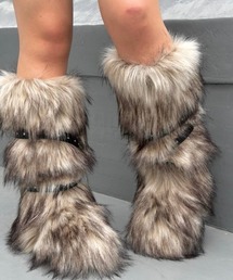 XU（エックスユー）の「【Never mind the XU】belt fur boots / 【ネバーマインド ザ エックスユー】ベルトファーブーツ <着用動画あり>（ブーツ）」