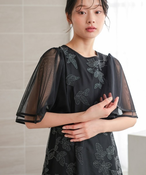 Jolie et Jolie(ジョリーエジョリー)の「チュール刺繍使いフレアスリーブワンピースドレス(ドレス・レディース・ブラック/ブラック系その他・LL/3L/4L/5L/M/L)」の20枚目の写真