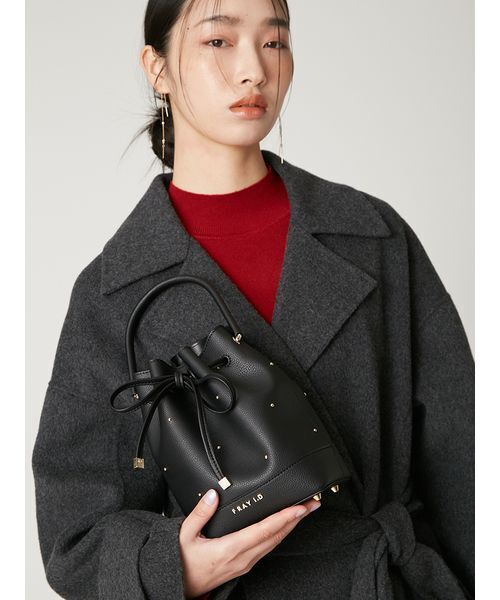 FRAY I.D（フレイアイディー）の「ドローストリングスタッズリボンバッグ（ハンドバッグ・レディース・ブラック・F）」の13枚目の写真