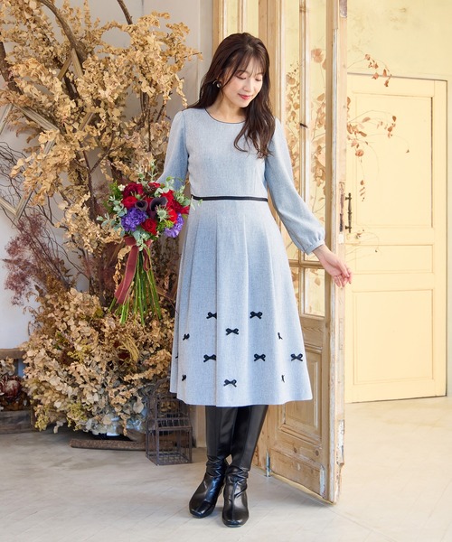 Rose Tiara（ローズティアラ）の「【ウールライク素材】サテンリボンワンピース（ワンピース・レディース・グレー/ブラック・46/42/40/38）」の7枚目の写真