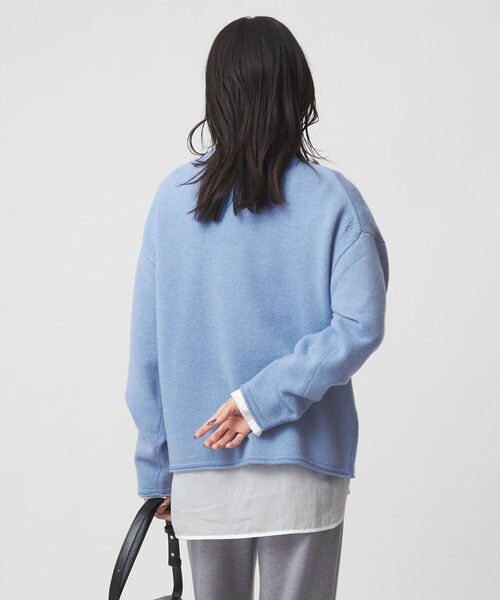 green label relaxing（グリーンレーベルリラクシング）の「SERENITY ボートネック プルオーバー ニット（ニット/セーター・レディース・ライトブルー/グレー/ナチュラル/ダークブラウン・FREE）」の7枚目の写真