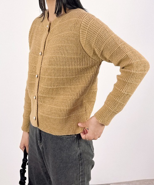 CLOTHY(クロシィ)の「【上品パールで華やぐ◎着回し力抜群の大人カーデ】モダンリブカラーカーディガン(カーディガン/ボレロ・レディース・オフホワイト/ローズ/ベージュ/ミント・FREE)」の14枚目の写真