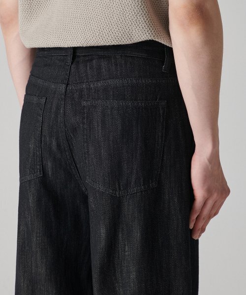 MUSINSA STANDARD（ムシンサスタンダード）の「リネンライクセミバルーンデニムパンツ[ローブラック]（デニムパンツ・メンズ・その他・40/38/42/36/34/32/30/31/33/26/27/28/29）」の9枚目の写真