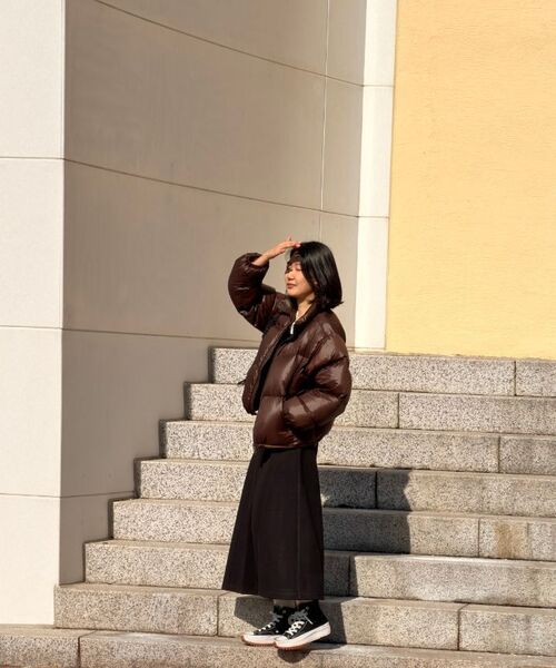 MOOD INSIDE WOMAN(ムード インサイド ウーマン)の「(woman) コアライニングクロップショートパディング_Brown(ダウンジャケット/コート・レディース・ブラウン・SMALL/MEDIUM)」の3枚目の写真