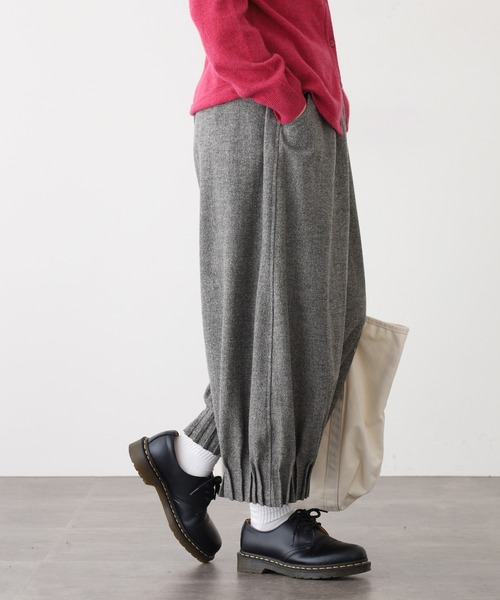 ubasoku（ウバソク）の「ubasoku ウール混裾ﾋﾟﾝﾀｯｸﾜｲﾄﾞｼﾙｴｯﾄﾊﾟﾝﾂ（その他パンツ・レディース・チャコールグレー/シルバーグレー・FREE）」の5枚目の写真