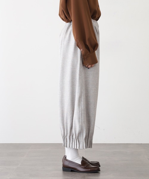 ubasoku（ウバソク）の「ubasoku ウール混裾ﾋﾟﾝﾀｯｸﾜｲﾄﾞｼﾙｴｯﾄﾊﾟﾝﾂ（その他パンツ・レディース・チャコールグレー/シルバーグレー・FREE）」の12枚目の写真