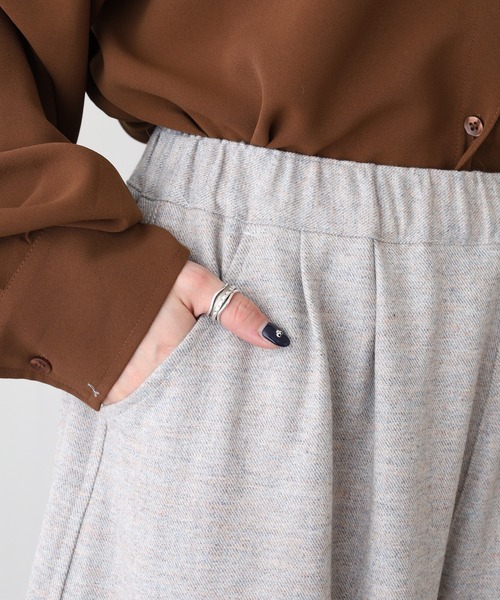 ubasoku（ウバソク）の「ubasoku ウール混裾ﾋﾟﾝﾀｯｸﾜｲﾄﾞｼﾙｴｯﾄﾊﾟﾝﾂ（その他パンツ・レディース・チャコールグレー/シルバーグレー・FREE）」の15枚目の写真