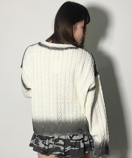.KOM(ドットコム)の「A'GEM/9 × .kom 『.KOMZ/ドットケーオーエムゼット』 Y2Kロゴニット(ニット/セーター・レディース・ホワイト/ブラック・FREE)」の7枚目の写真