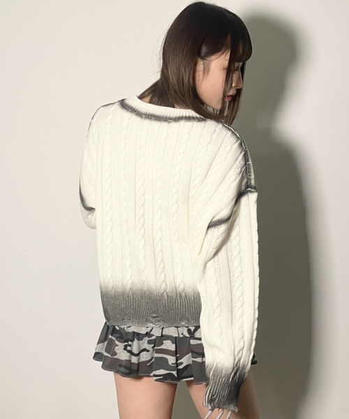 .KOM(ドットコム)の「A'GEM/9 × .kom 『.KOMZ/ドットケーオーエムゼット』 Y2Kロゴニット(ニット/セーター・レディース・ホワイト/ブラック・FREE)」の8枚目の写真