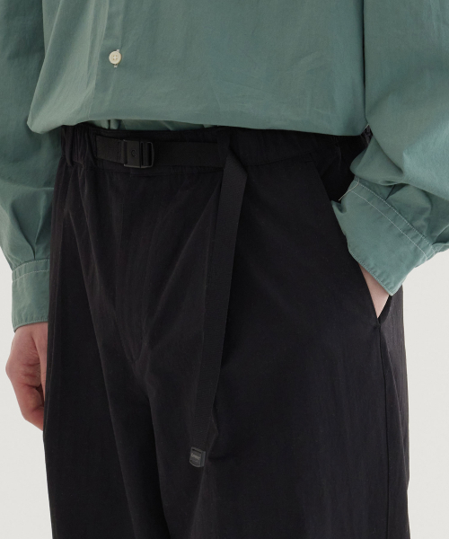 COVERNAT(カバーナット)の「レギュラーナイロンイージーパンツ ブラック(その他パンツ・レディース・その他・SMALL/MEDIUM/LARGE/X-LARGE/XX-LARGE)」の13枚目の写真
