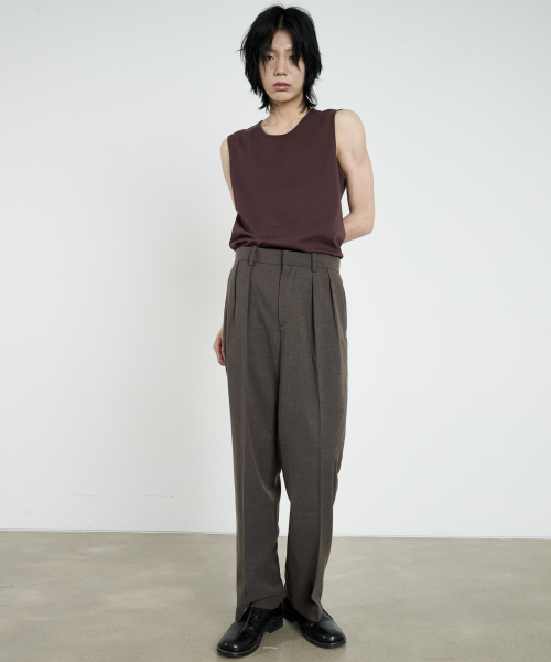 DUSTYWHITE(ダスティーホワイト)の「ブラウンコットンスリーブレストップ(Tシャツ/カットソー・メンズ・その他・LARGE/MEDIUM)」の1枚目の写真