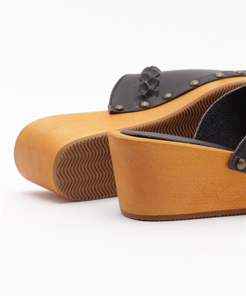 Kastane（カスタネ）の「サボサンダル（その他シューズ・レディース・キャメル/ベージュ/ブラック・37/38/36）」の5枚目の写真