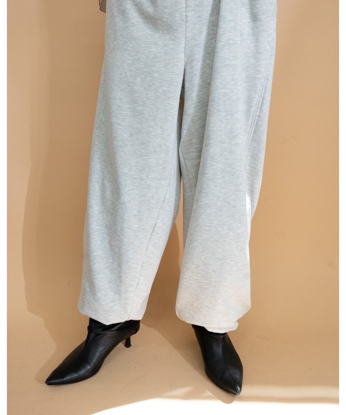 MIDVEIN(ミッドヴェイン)の「Sweat gather pants(スウェットパンツ・レディース・チャコールグレー/スミクロ/ピンク/ライトグレー・FREE)」の8枚目の写真