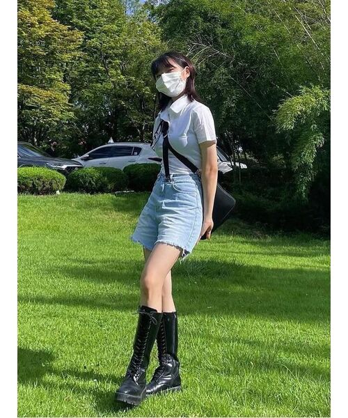 KOLEAT（コレット）の「ウィメンズ クロップスリム半袖シャツ [ホワイト] クロップT半袖Tシャツ（シャツ/ブラウス・レディース・ホワイト・FREE）」の11枚目の写真