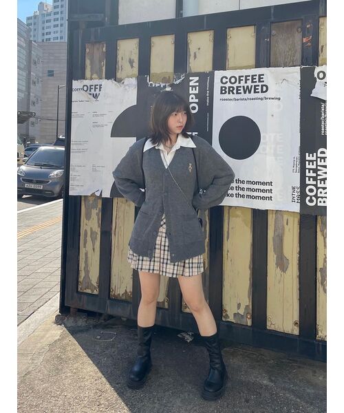 KOLEAT（コレット）の「ウィメンズ クロップスリム半袖シャツ [ホワイト] クロップT半袖Tシャツ（シャツ/ブラウス・レディース・ホワイト・FREE）」の5枚目の写真
