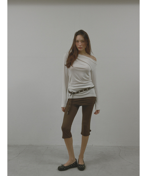 ASURA(アスラ)の「FOLD ONE SHOULDER T (IVORY)(Tシャツ/カットソー・レディース・その他・OS)」の2枚目の写真
